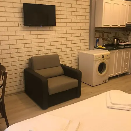 Roncalli Apartman *