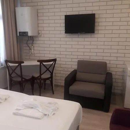 Roncalli Apartman *